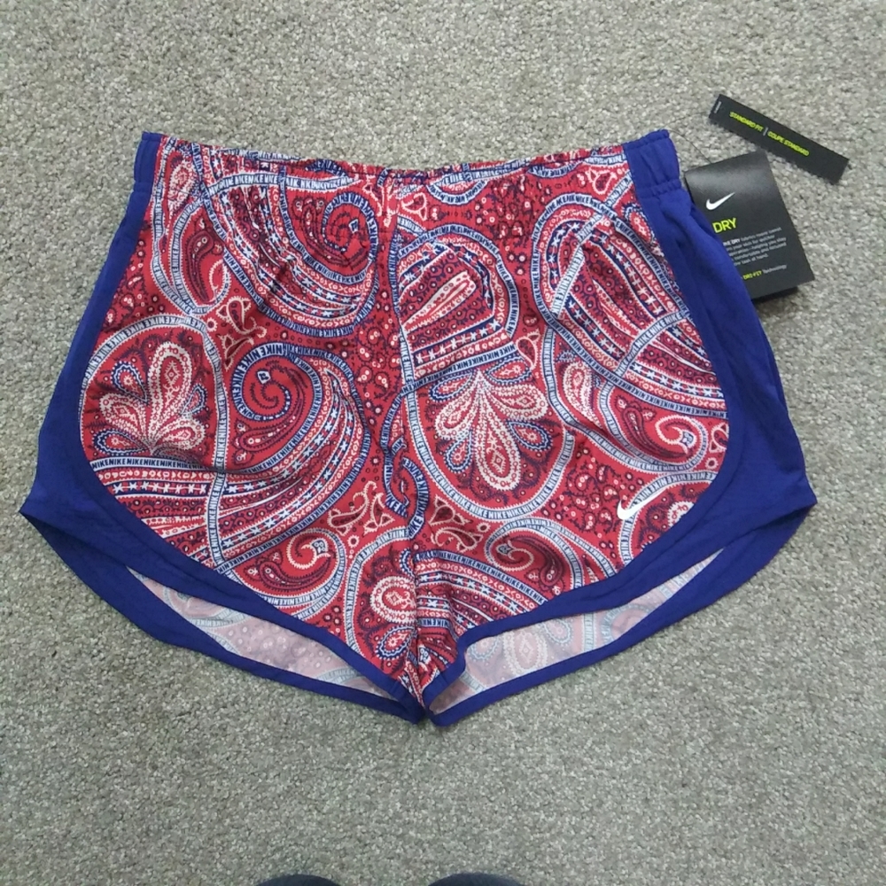 NWT Sz S Nike Running Shorts in Red Blue Paisley